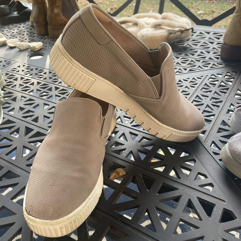 🚨SOLD🚨 Slip On Soul Tia Platform Midform Sneaker WIDE Mushroom Gray